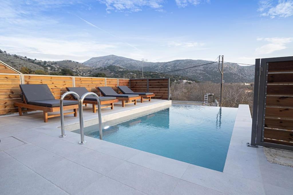 Lasithi Luxury Villa Mesa Lasithi Екстериор снимка