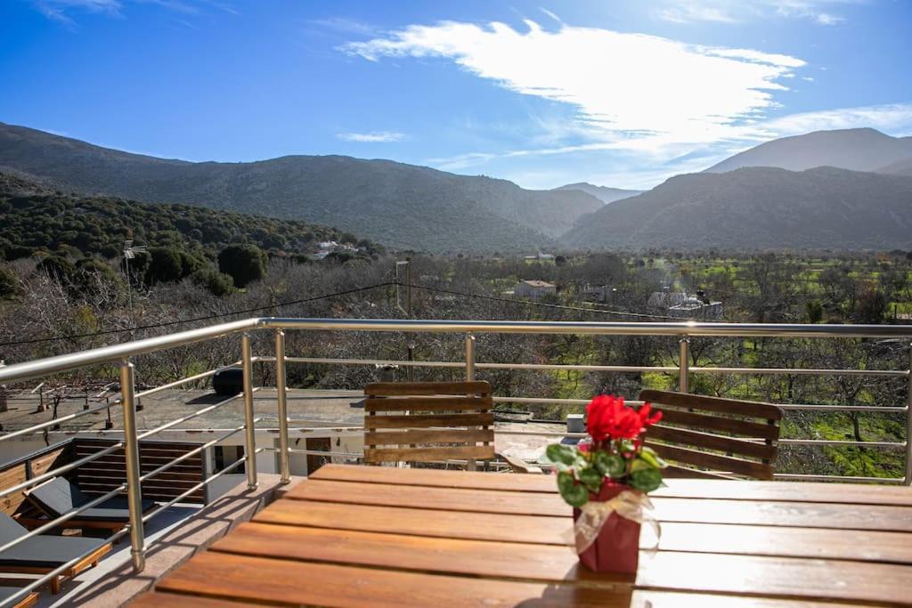 Lasithi Luxury Villa Mesa Lasithi Екстериор снимка